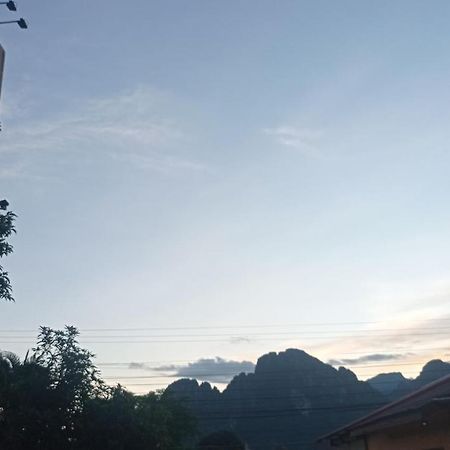 Inthavong Hotel/Guest House Vang Vieng Eksteriør billede