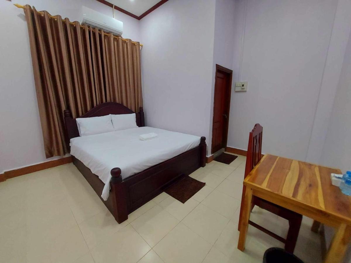 Inthavong Hotel/Guest House Vang Vieng Eksteriør billede
