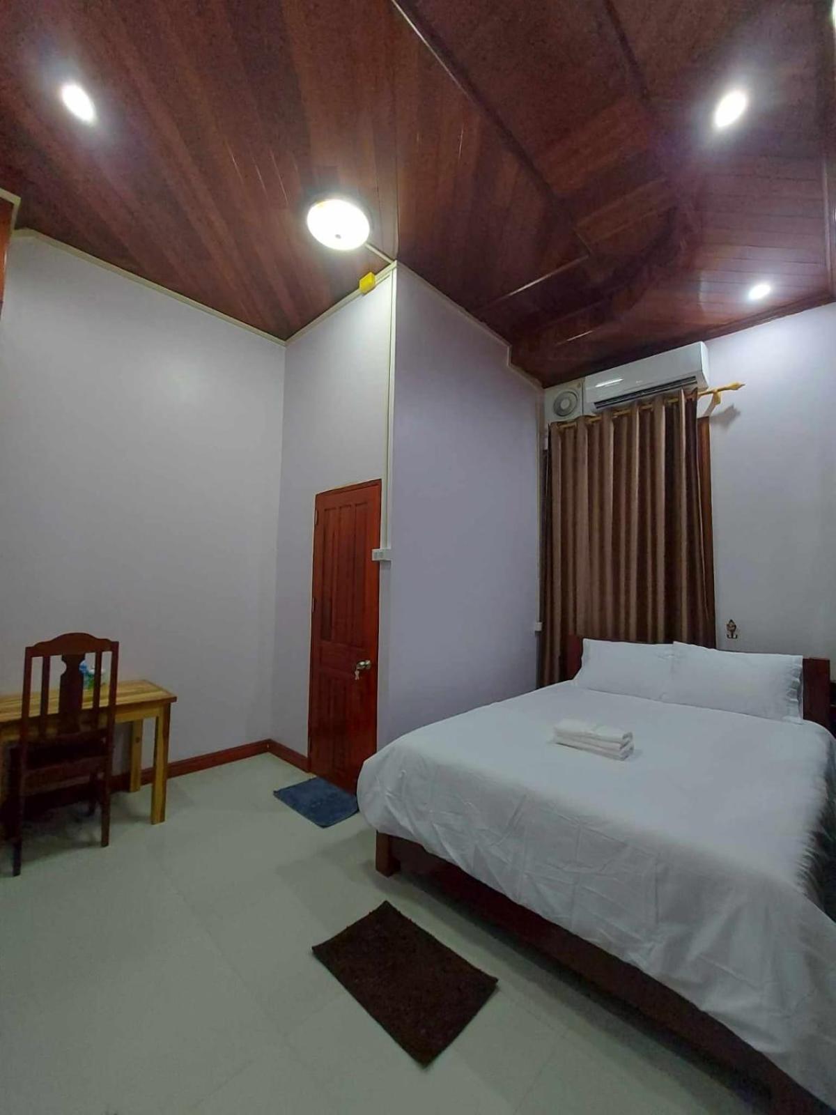Inthavong Hotel/Guest House Vang Vieng Eksteriør billede