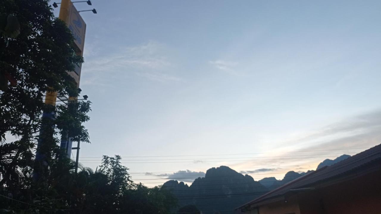 Inthavong Hotel/Guest House Vang Vieng Eksteriør billede